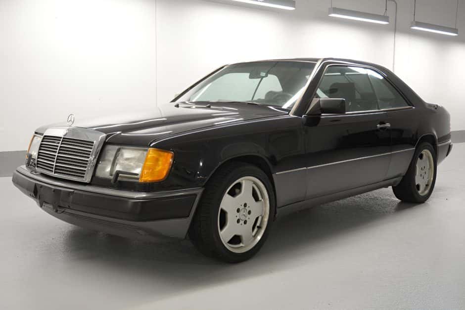 1991 Mercedes-Benz W124 E-Class sold for $3,500
