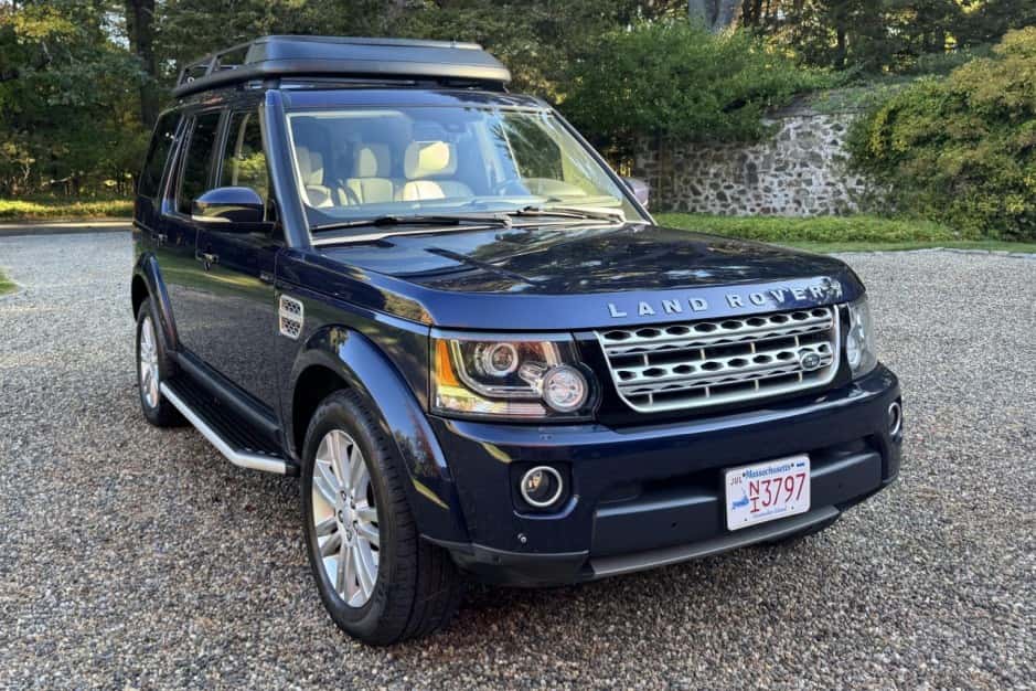 2015 Land Rover LR4 sold for $26,500