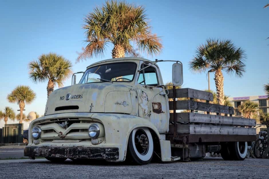 1955 Ford F-Series 1953-1956 sold for $18,000