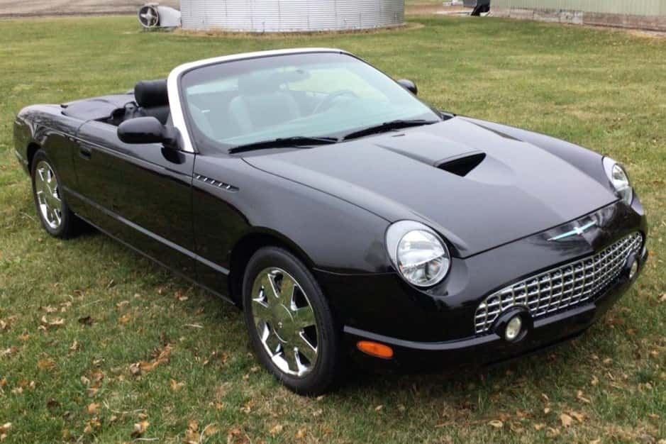 2002 Ford Thunderbird (2002-2005) sold for $11,000