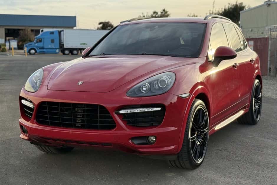 2014 Porsche 958 Cayenne (2011-2018) sold for $24,500