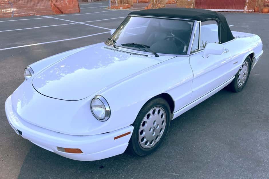 1992 Alfa Romeo 105/115 Spider Series 4 sold for $5,500
