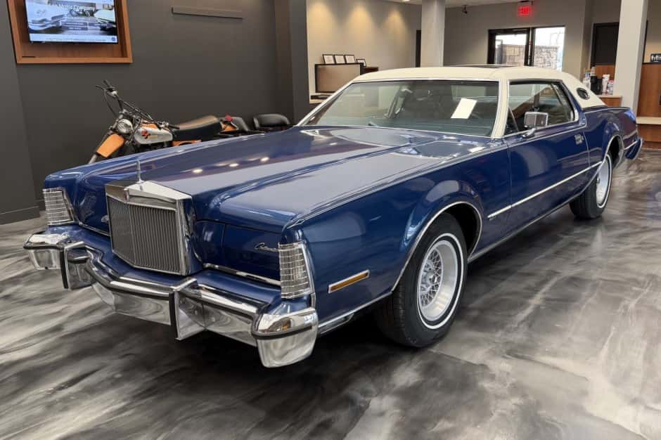 1974 Lincoln Continental Mark IV (1972-1976) sold for $12,000