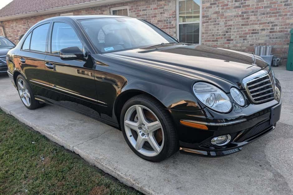 2009 Mercedes-Benz W211 E-Class sold for $15,250