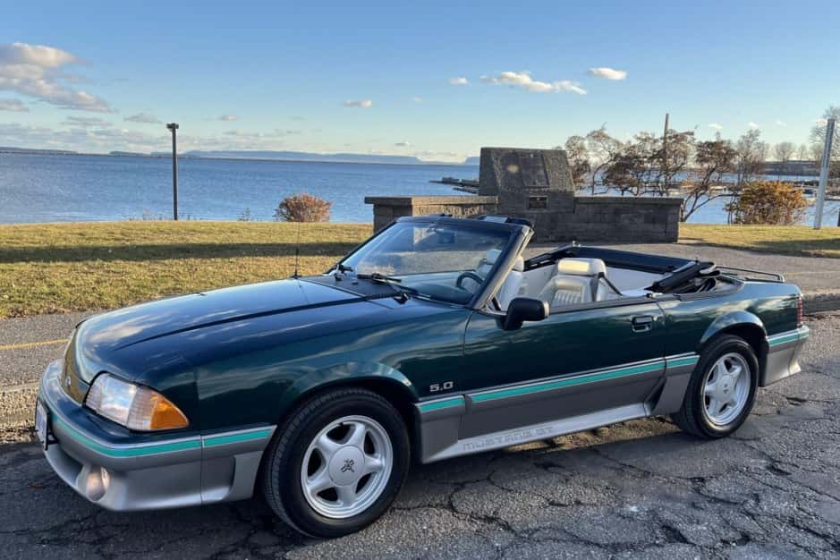 1992 Ford Fox-Body Mustang sold for $11,250