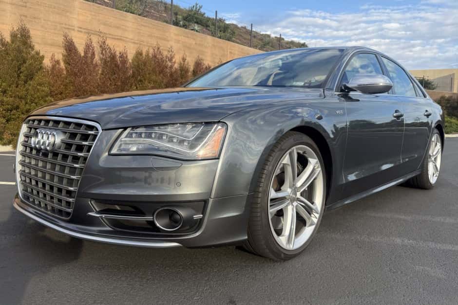 2013 Audi S8 sold for $25,000