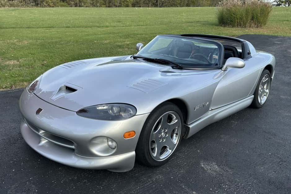 1999 Dodge Viper SR II (1996-2002) sold for $40,250