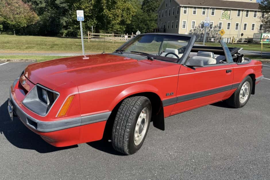 1985 Ford Fox-Body Mustang sold for $6,866