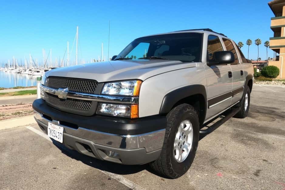 2004 Chevrolet Avalanche sold for $5,500