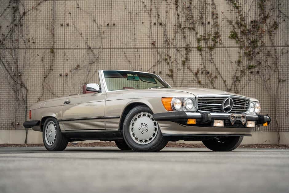 1987 Mercedes-Benz R107 SL sold for $13,550