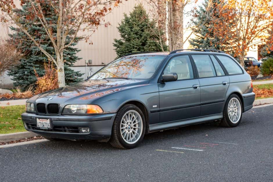 2000 BMW E39 5-Series sold for $7,200
