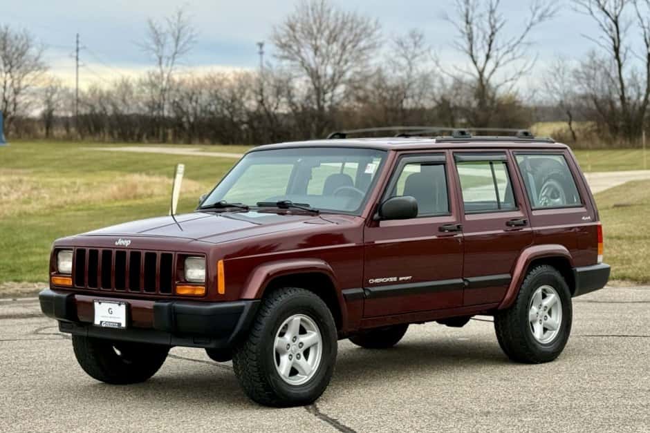 2001 Jeep XJ Cherokee sold for $14,700