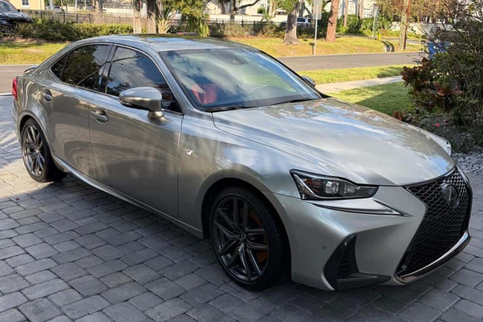 2019 Lexus IS sold for $22,250