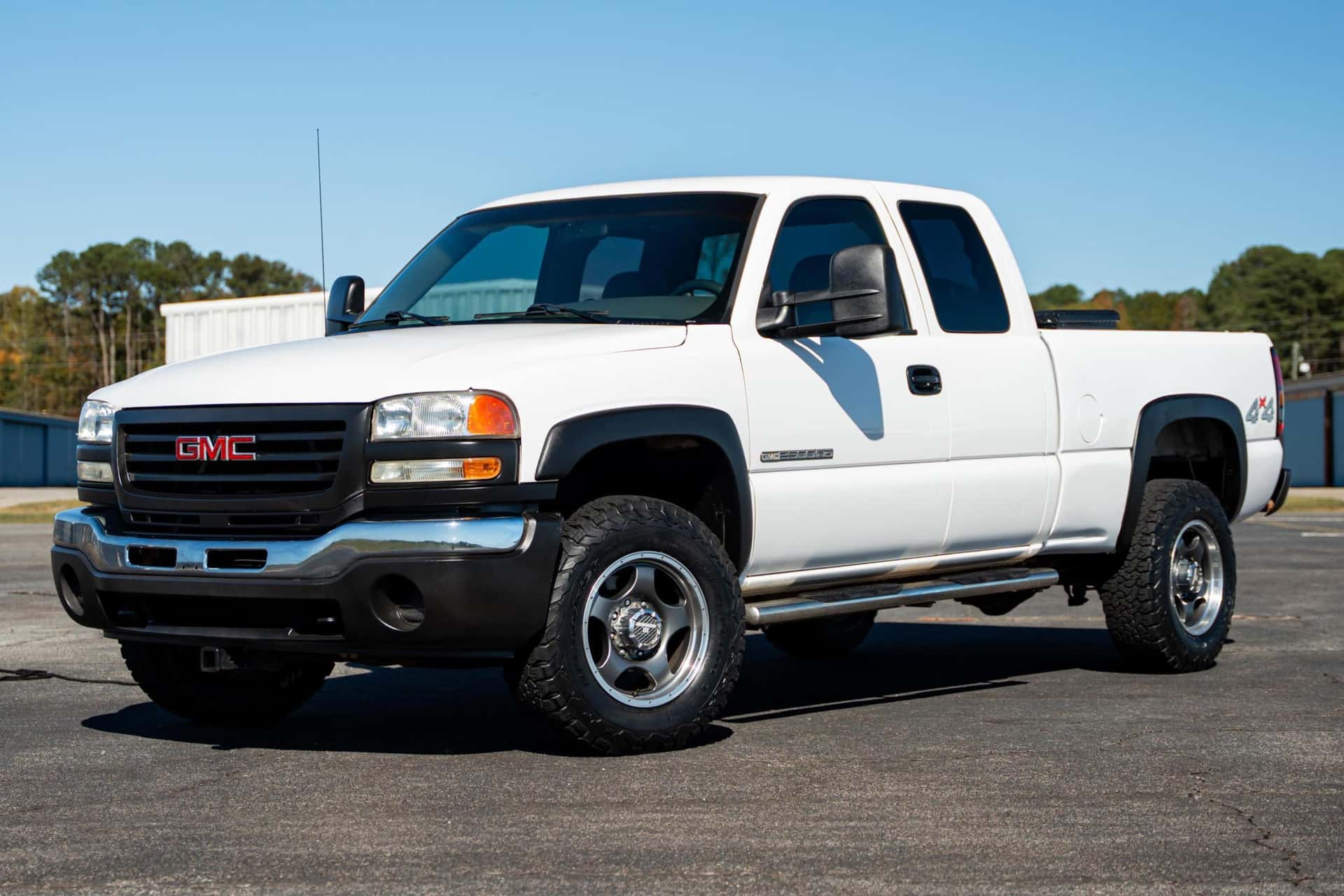 2006 GMC Sierra sold for $16,400