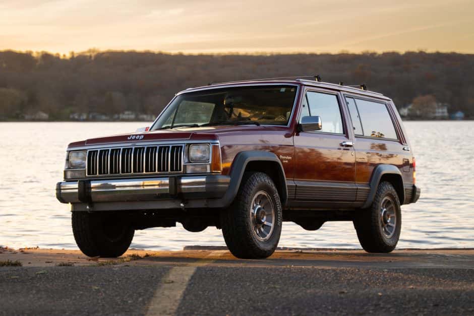 1988 Jeep XJ Cherokee sold for $18,500