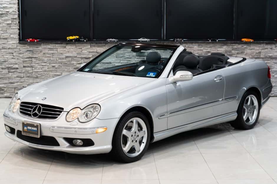2004 Mercedes-Benz CLK-Class sold for $11,501