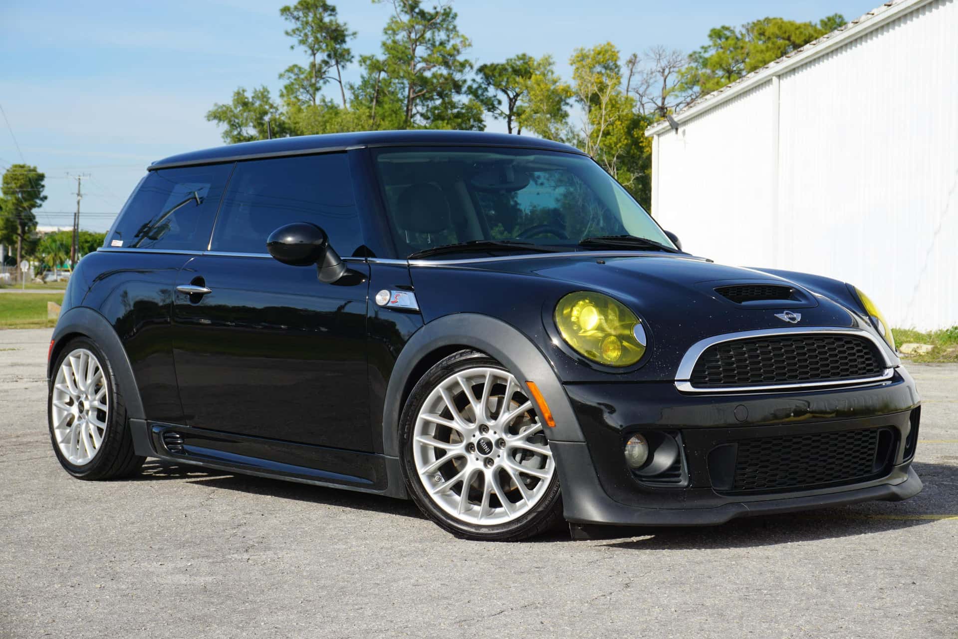 2012 MINI Cooper sold for $8,333