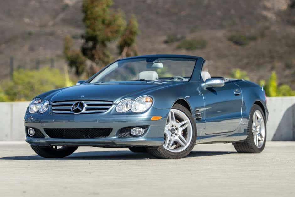 2007 Mercedes-Benz R230 SL sold for $9,200