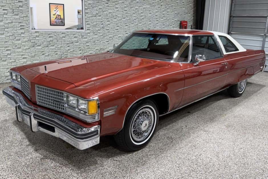 1976 Oldsmobile 98 sold for $17,250
