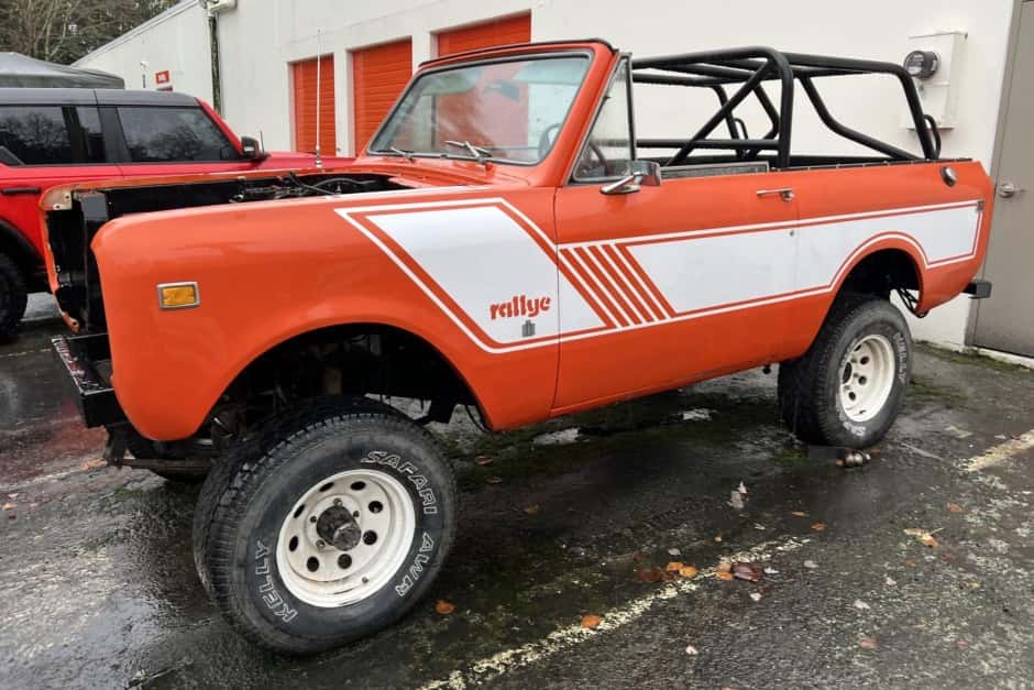 1974 International Harvester Scout II sold for $13,750