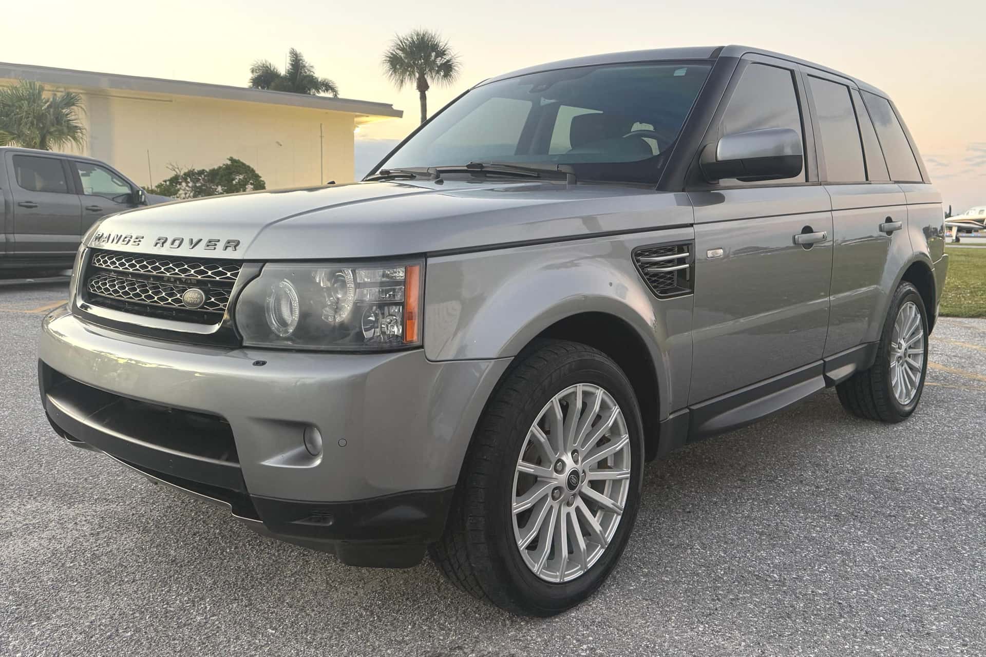 2013 Land Rover Range Rover Sport sold for $13,100