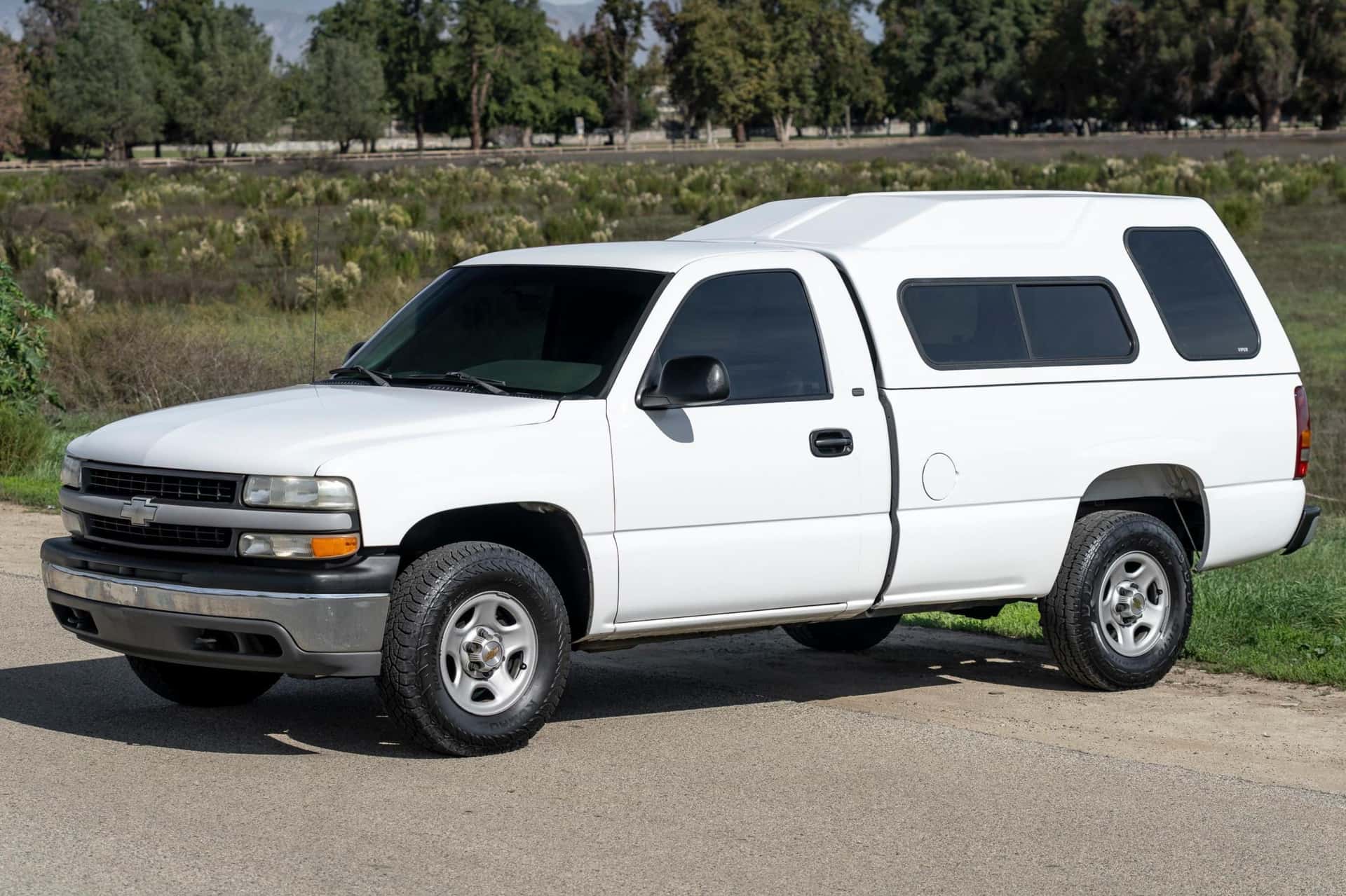 2001 Chevrolet Silverado sold for $11,900