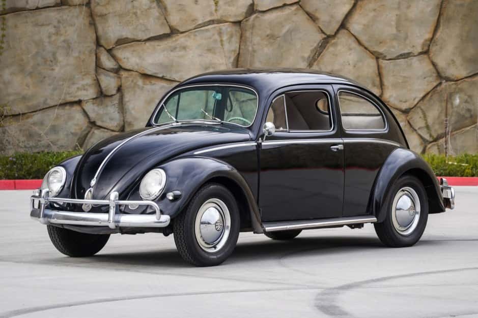 1957 Volkswagen Beetle (Oval Window) sold for $20,000