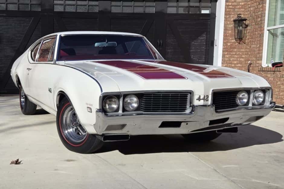 1969 Oldsmobile 442 sold for $53,800
