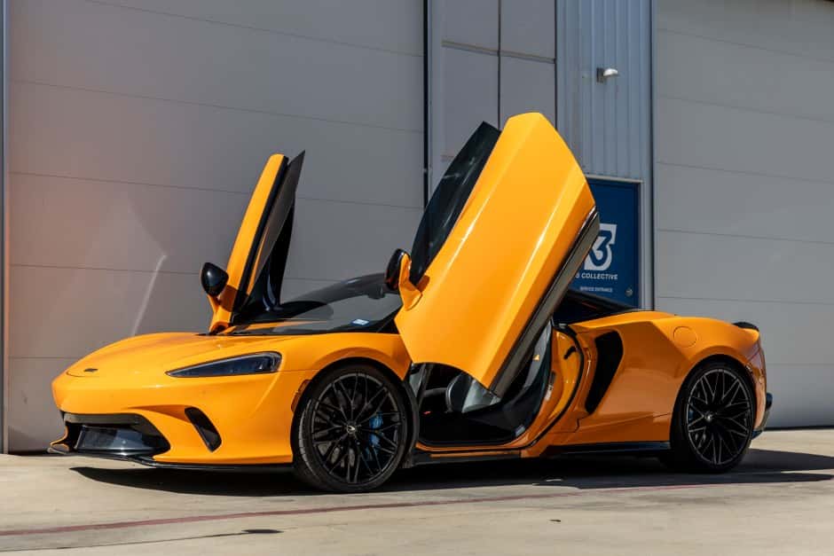 2021 McLaren GT sold for $122,505