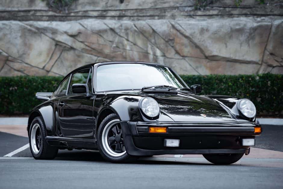 1975 Porsche 930 Turbo sold for $371,000