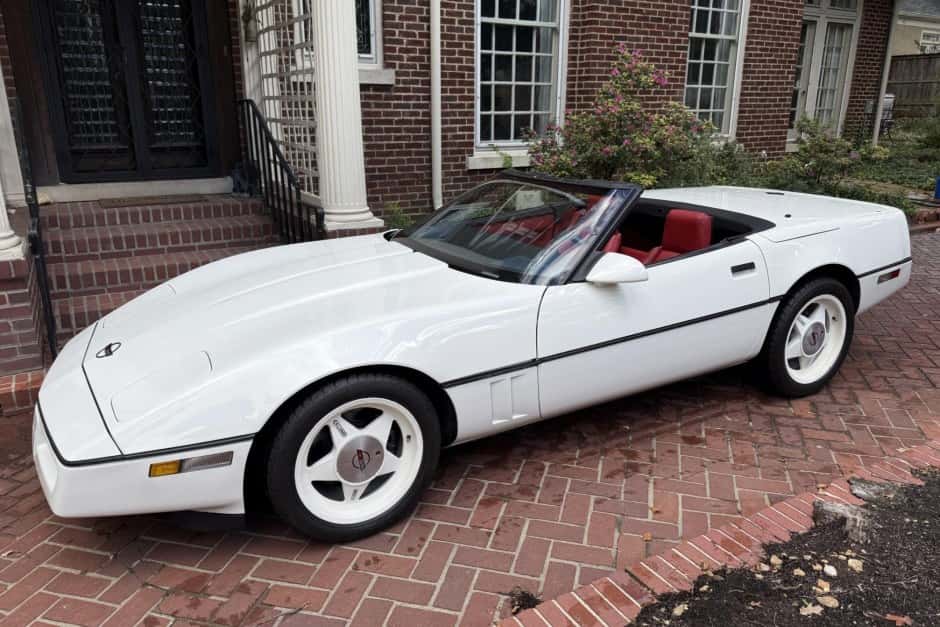 1988 Chevrolet Corvette C4 Callaway sold for $20,800