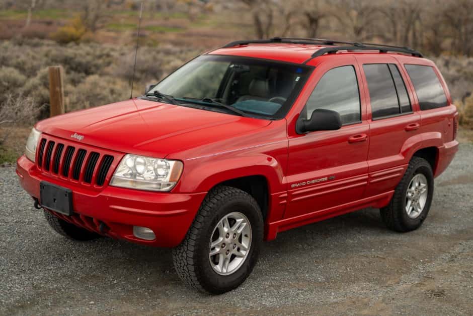 2000 Jeep WJ Grand Cherokee sold for $9,300