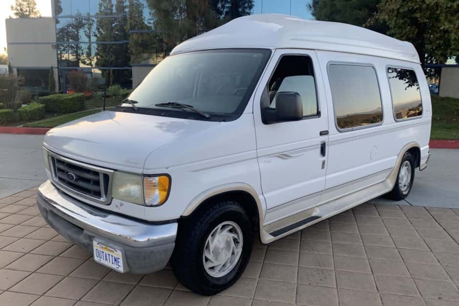 2003 Ford Econoline Van sold for $5,850