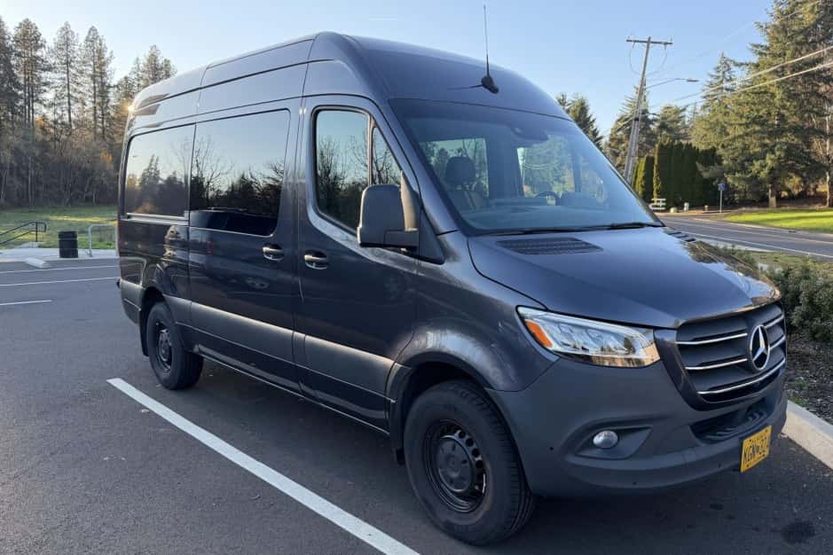 2020 Mercedes-Benz Sprinter sold for $32,777
