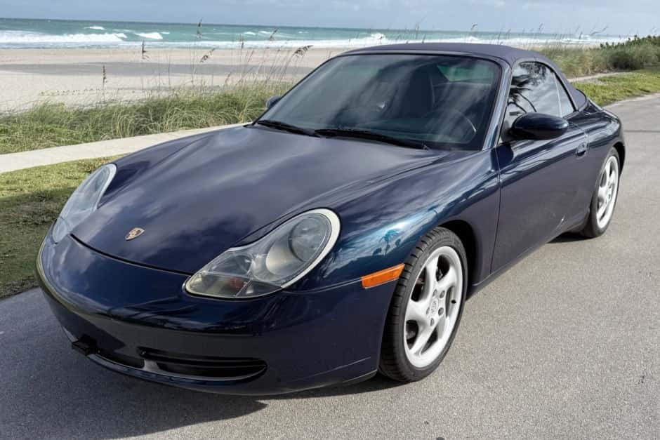 2000 Porsche 996 911 (Non-Turbo/GT2/GT3) sold for $20,996