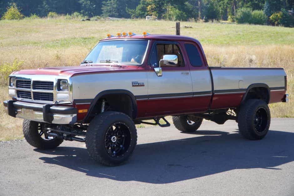 1993 Dodge Ram (1981-1993) sold for $24,500