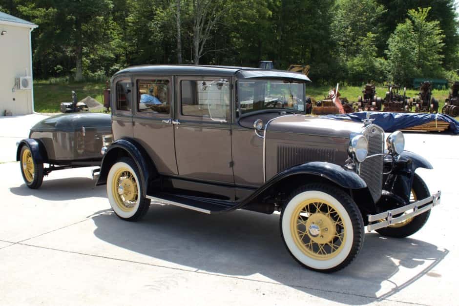 1930 Ford  sold for $18,250