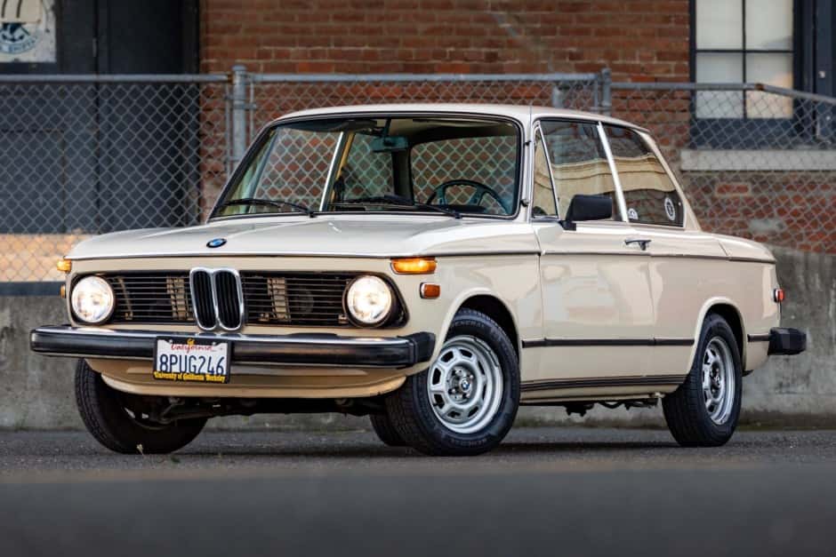 1976 BMW 2002 sold for $10,000