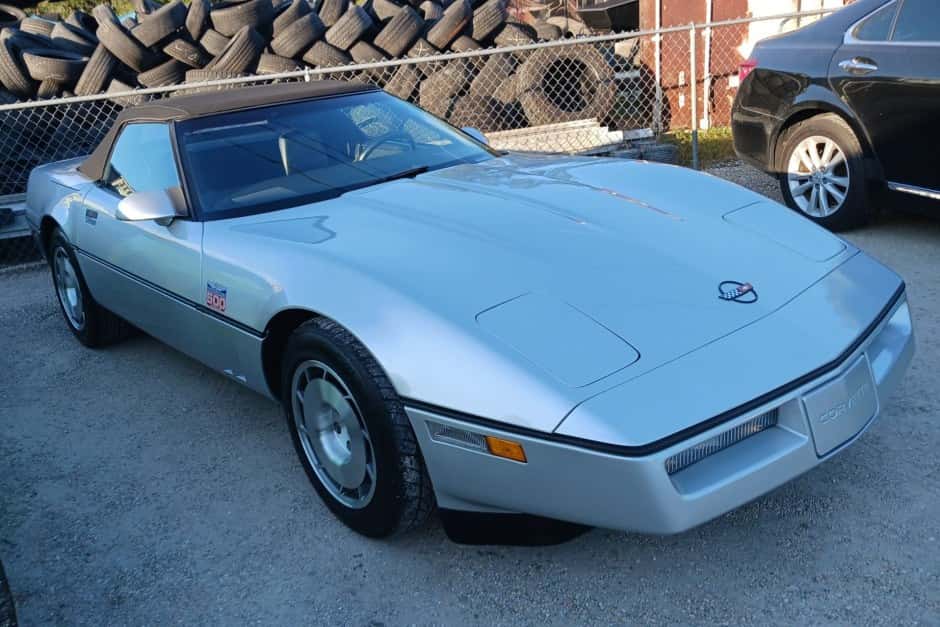 1986 Chevrolet Corvette C4 Convertible (1986-1991) sold for $7,655