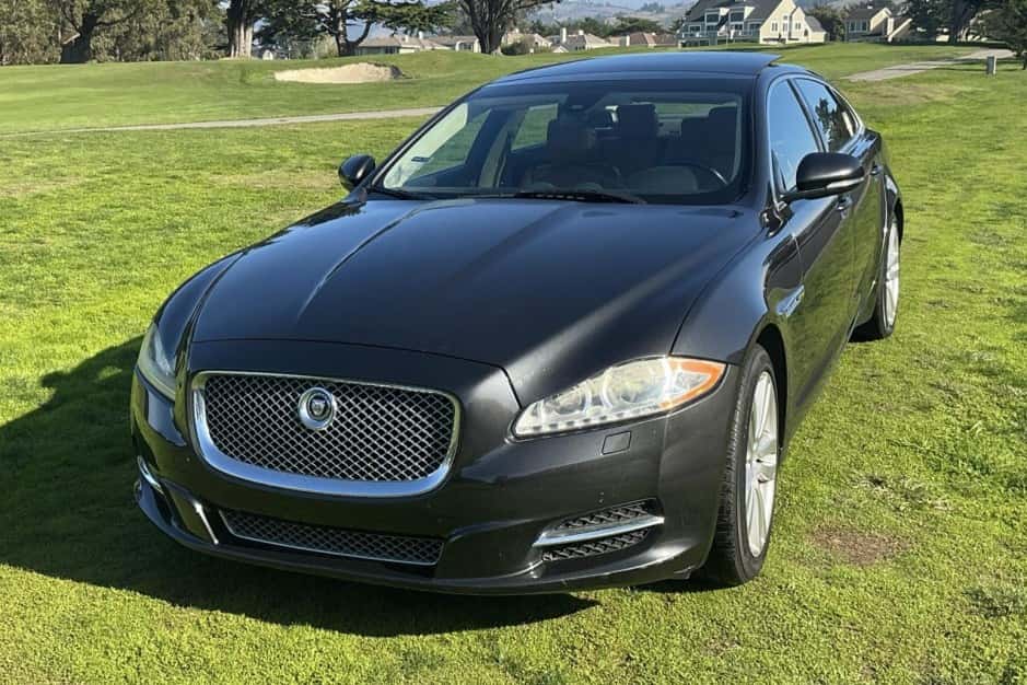 2012 Jaguar X351 XJ (2010-2019) sold for $6,400