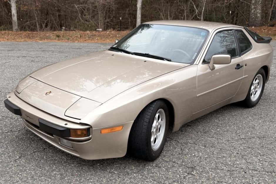 1985 Porsche 944 sold for $6,000
