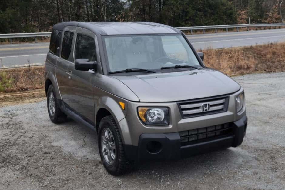 2008 Honda Element sold for $16,000