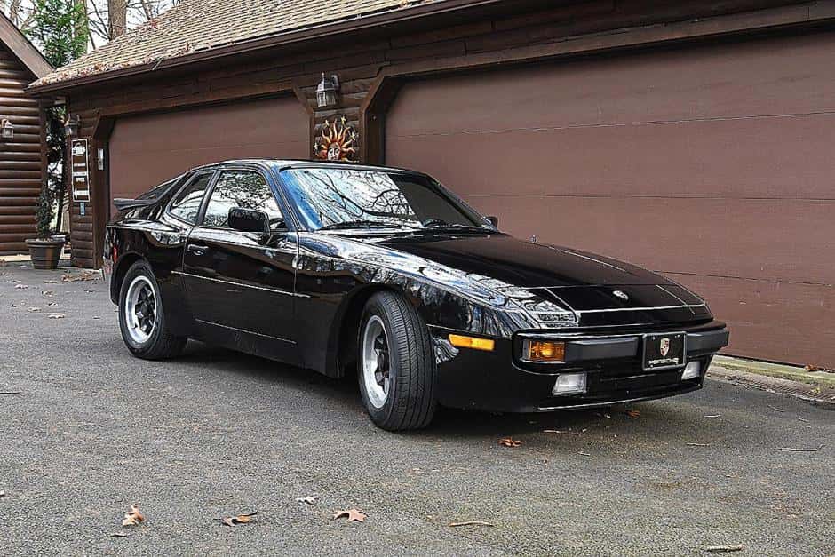 1983 Porsche 944 sold for $14,350