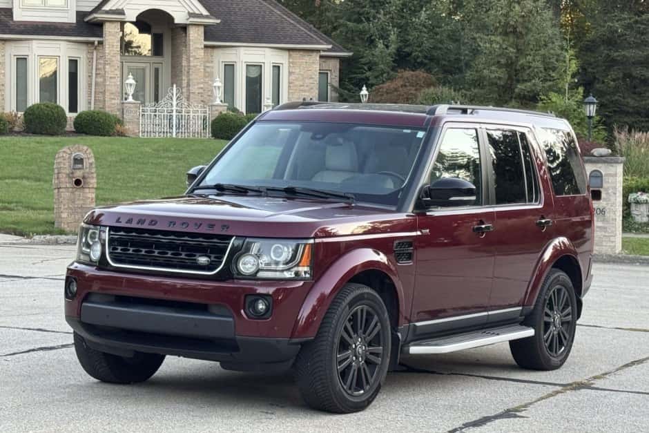 2015 Land Rover LR4 sold for $20,500
