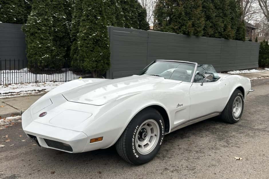1973 Chevrolet Corvette C3 sold for $15,000