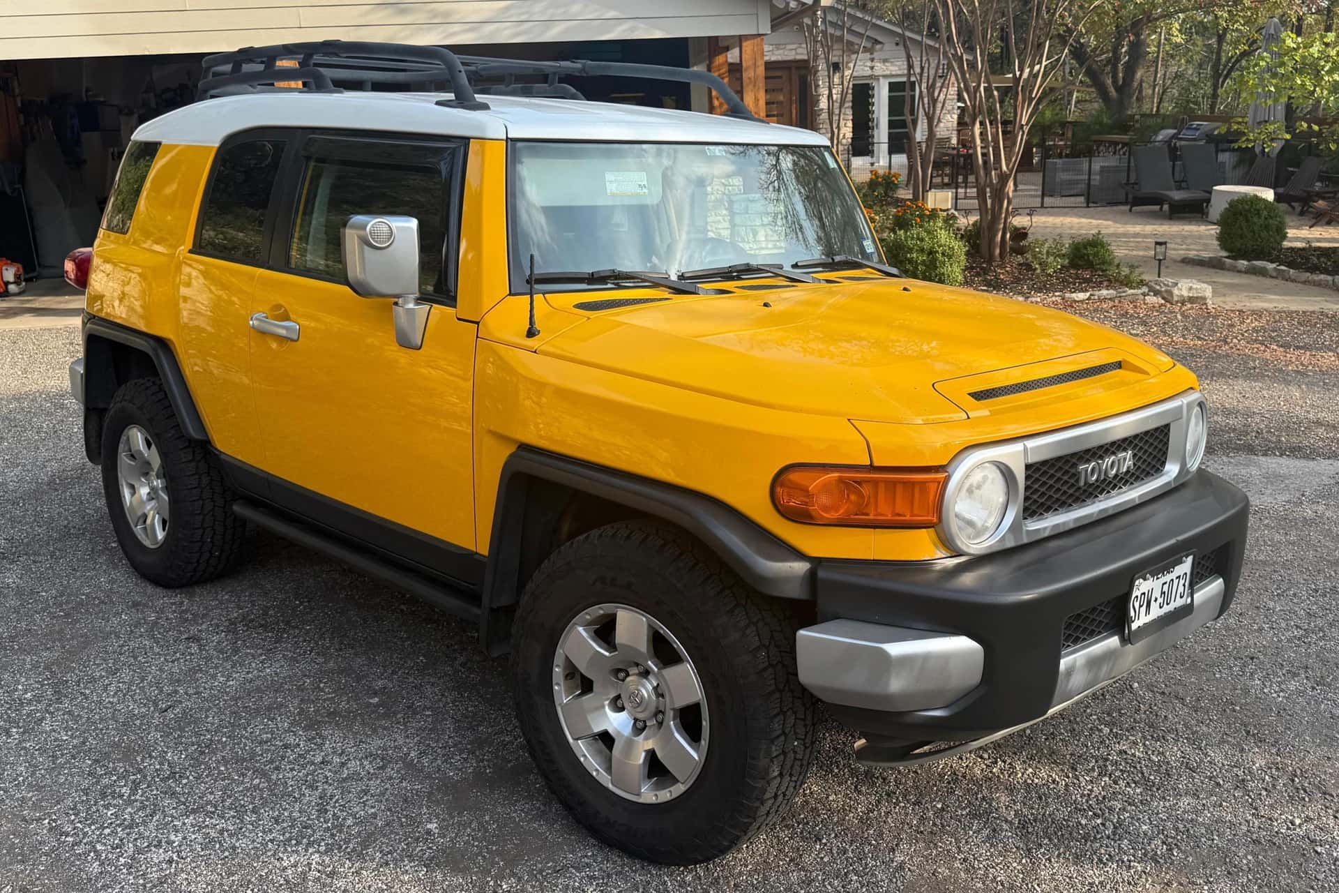 2007 Toyota FJ Cruiser sold for $10,700