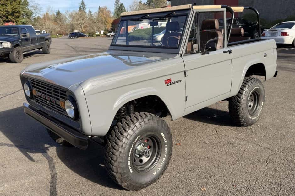 1972 Ford Bronco U13/U14/U15 1966-1977 sold for $117,000