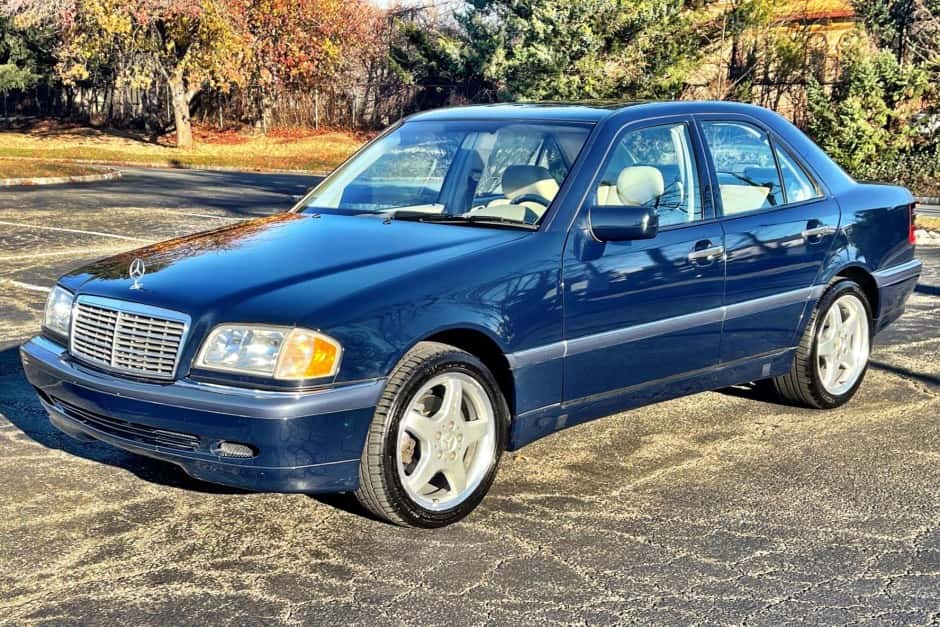1999 Mercedes-Benz W202 C-Class sold for $9,399