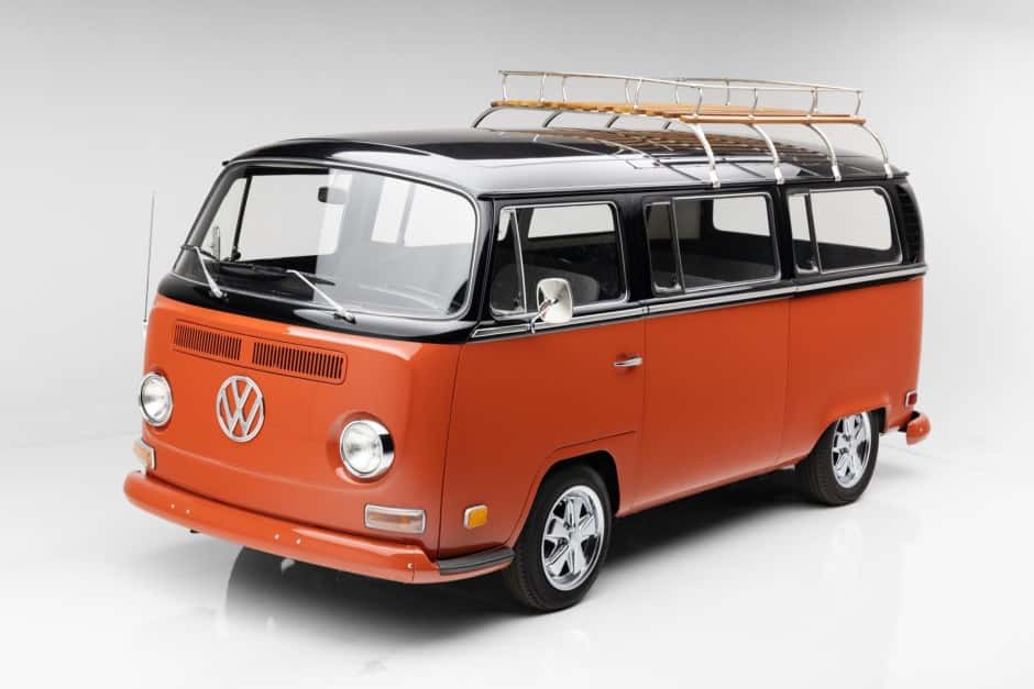 1971 Volkswagen Bay-Window Bus sold for $50,000