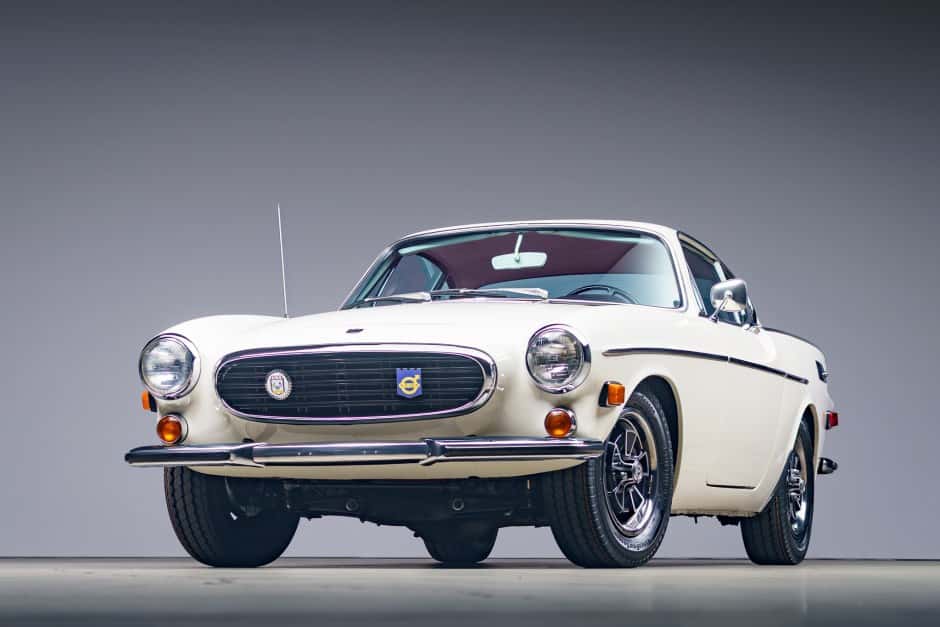 1971 Volvo P1800/1800 sold for $44,000